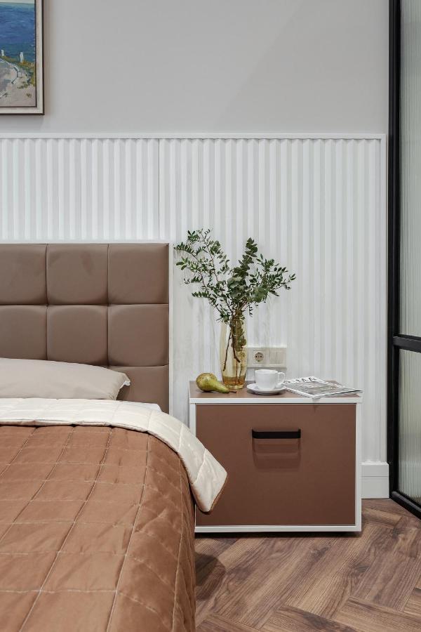 New! Luxury Apartment In The Center Of Odessa Overlooking Deribasovskaya Str. Low Price! エクステリア 写真