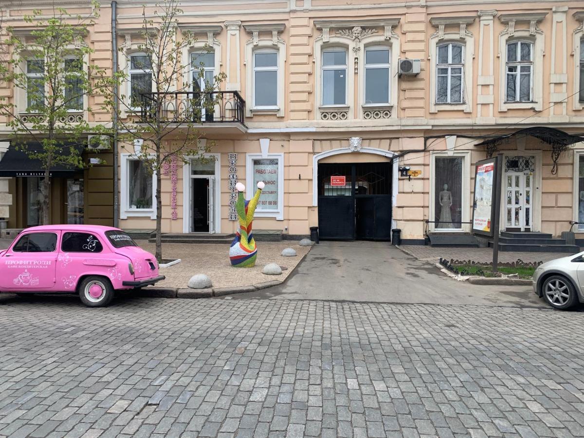 New! Luxury Apartment In The Center Of Odessa Overlooking Deribasovskaya Str. Low Price! エクステリア 写真